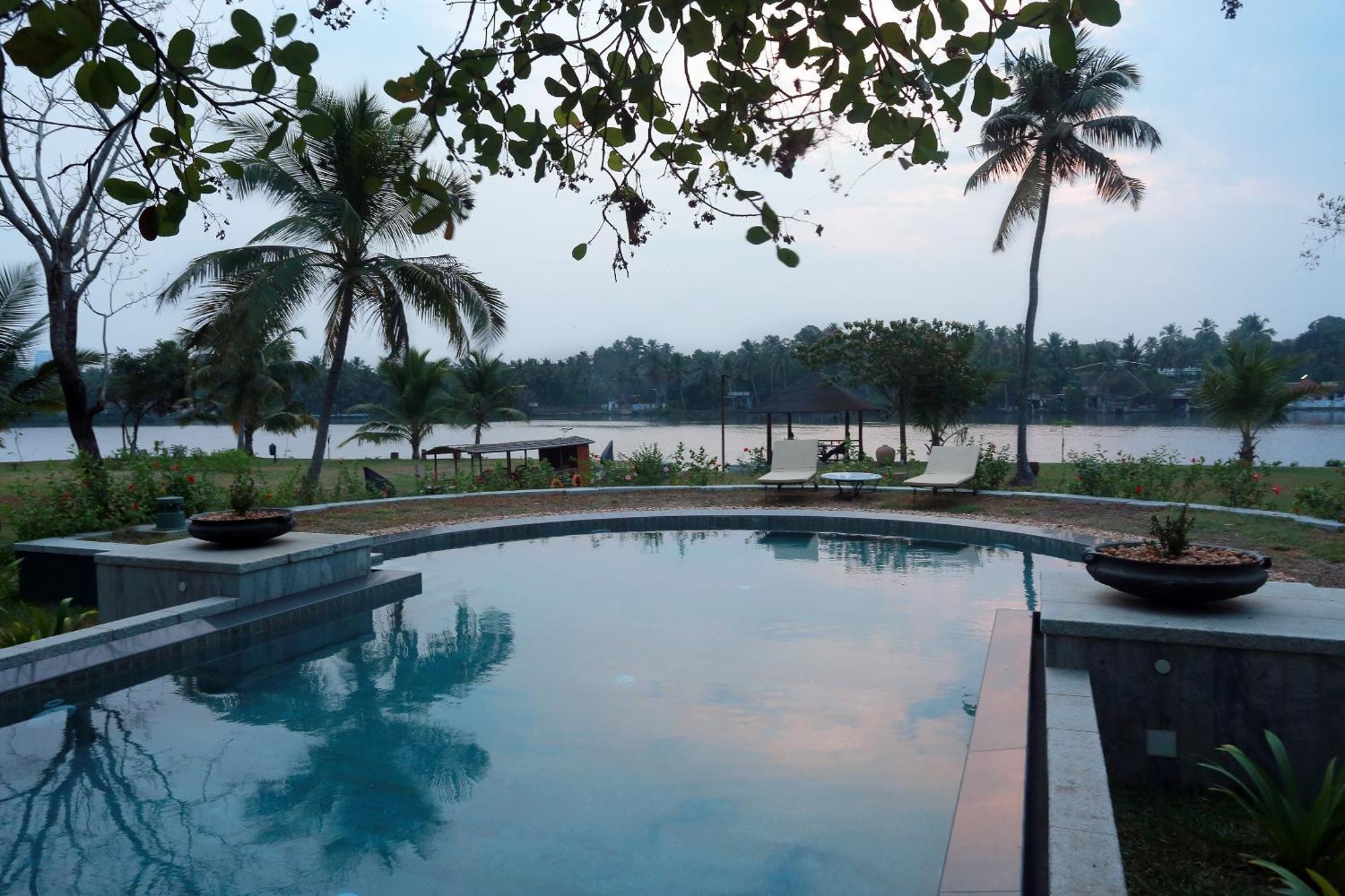 Kochi Baymaas Lake House المظهر الخارجي الصورة